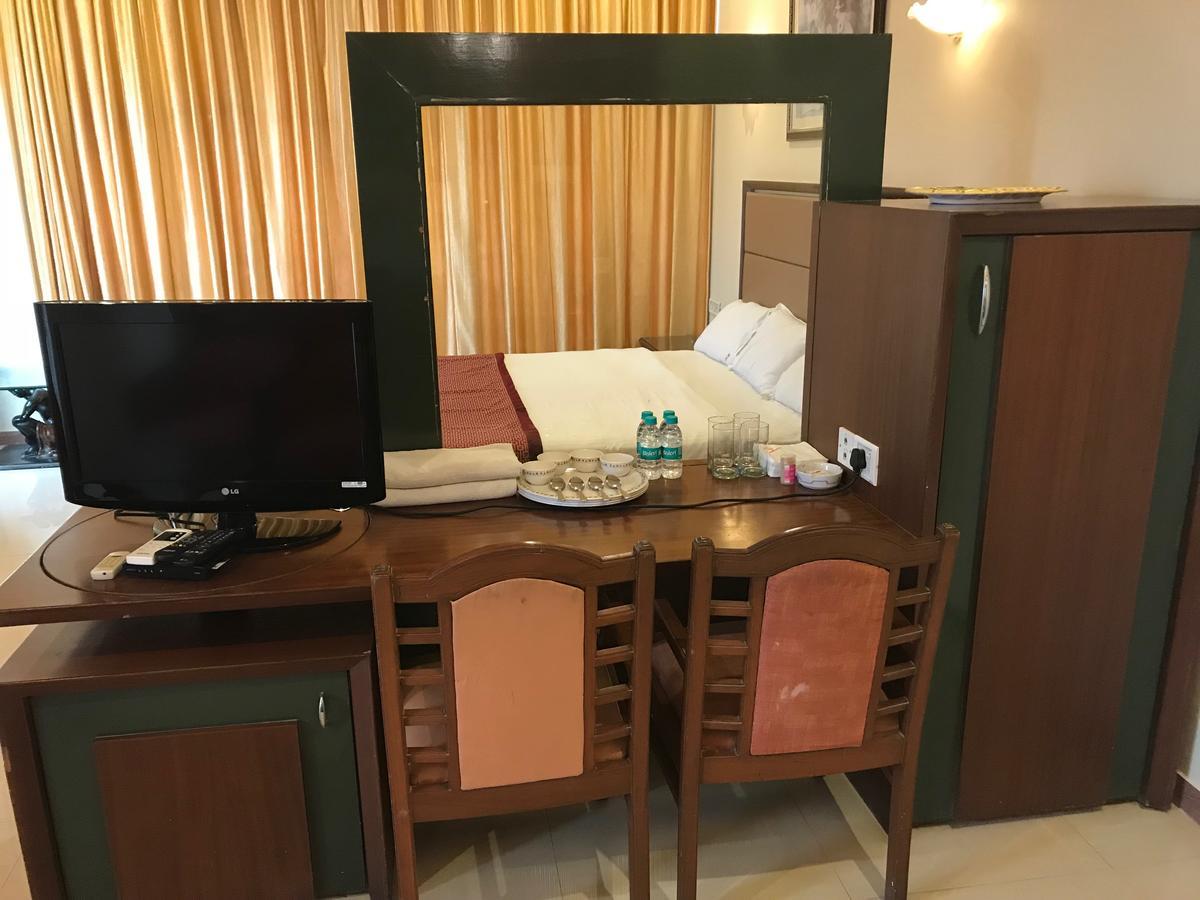 Kohinoor Atc Bed & Breakfast - Mumbai — Photos 1